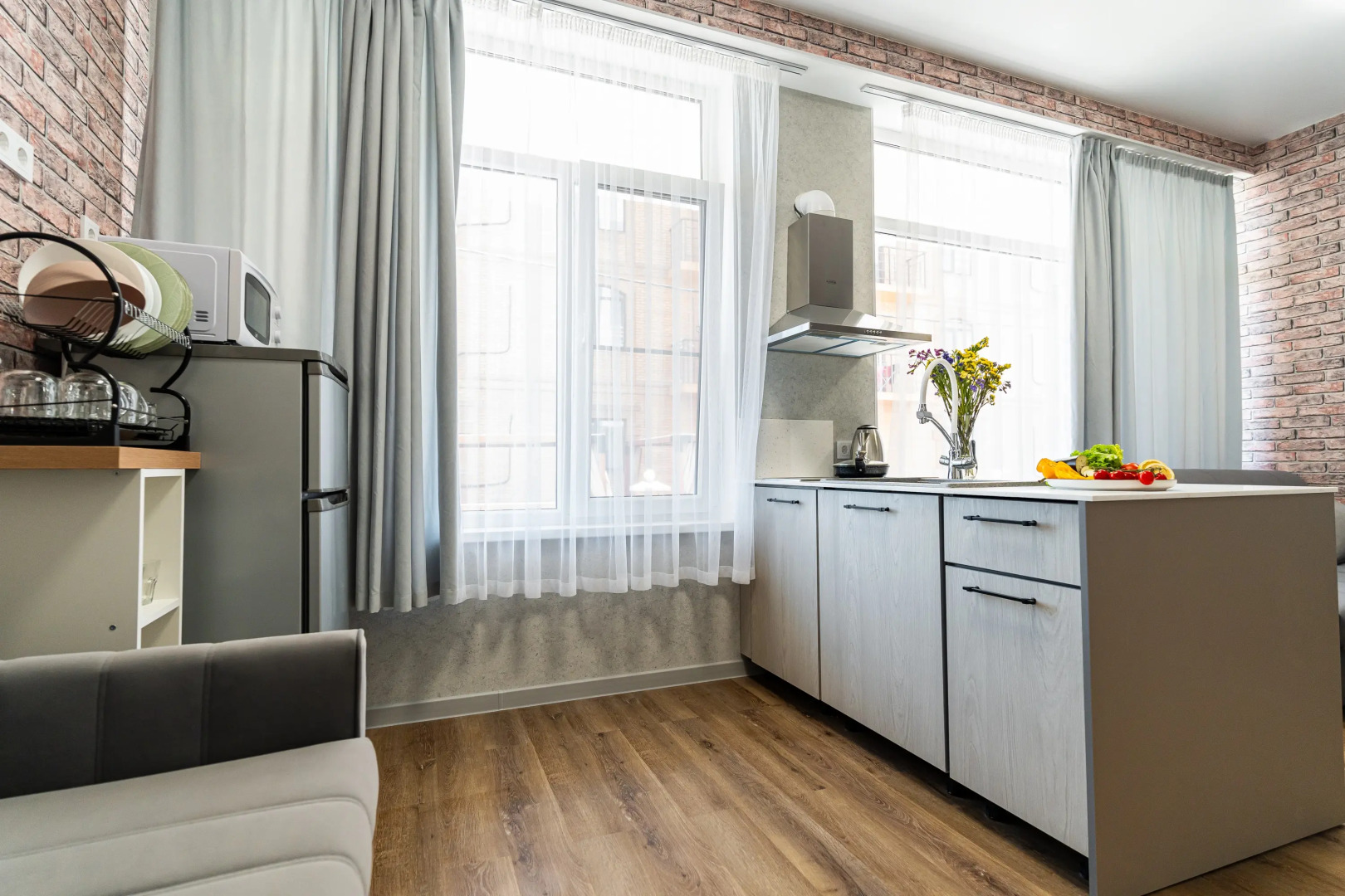 Апартаменты в Нoвоpоccийcкe c Дизaйнерcким Рeмoнтoм 2