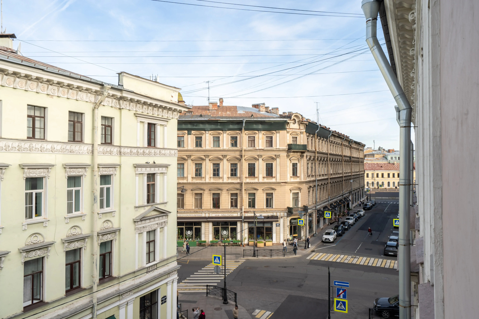 Квартира Светлая Просторная 3 Комнатная в Сердце Города