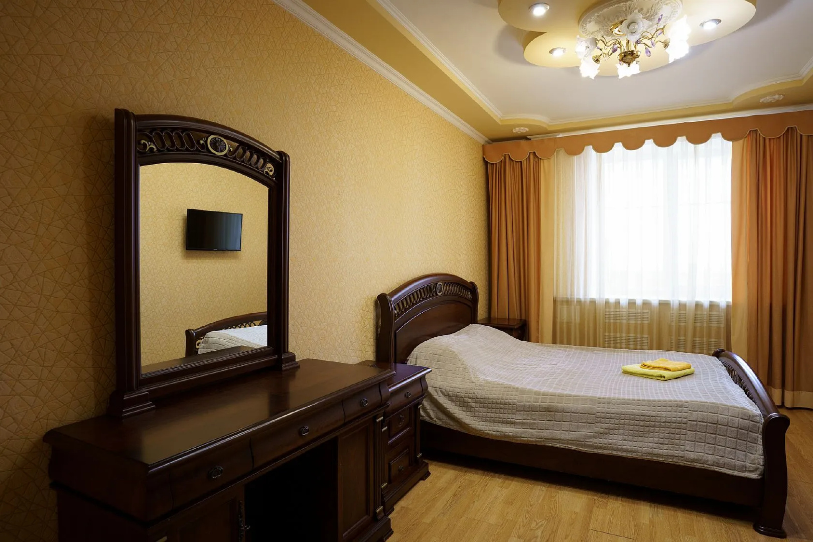 Апартаменты Right Room трехкомнатные на улице Баррикад 8