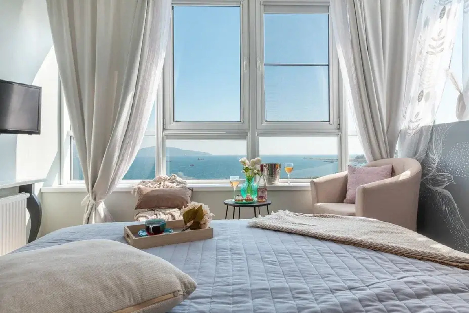 Апартаменты Visitnovorossiysk на Исаева 1