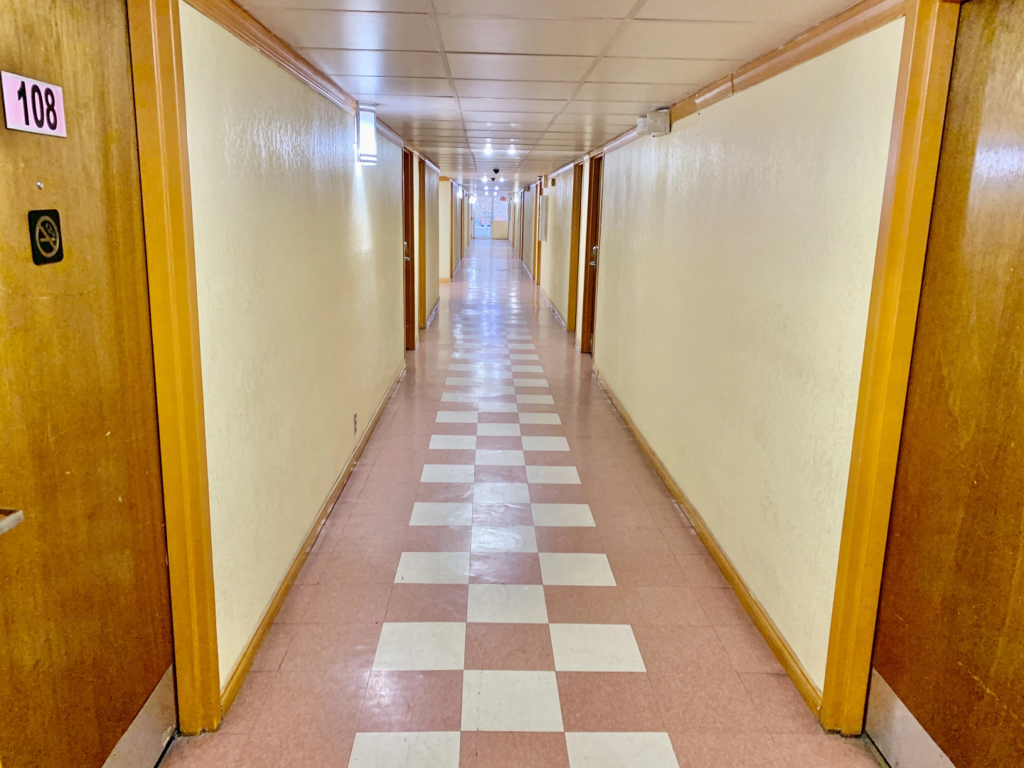 Отель Red carpet Inn & Suites