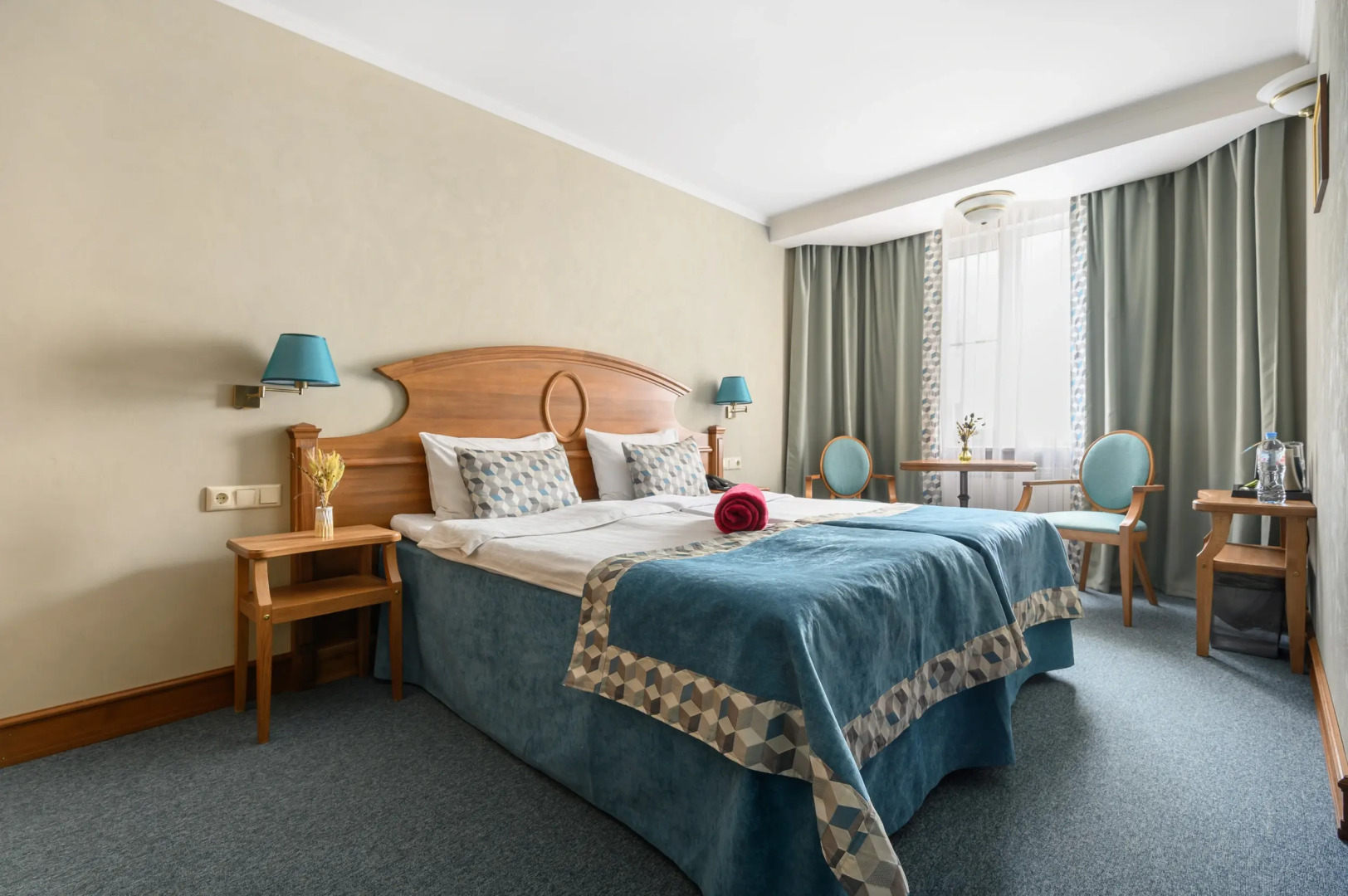 Отель Три Моста