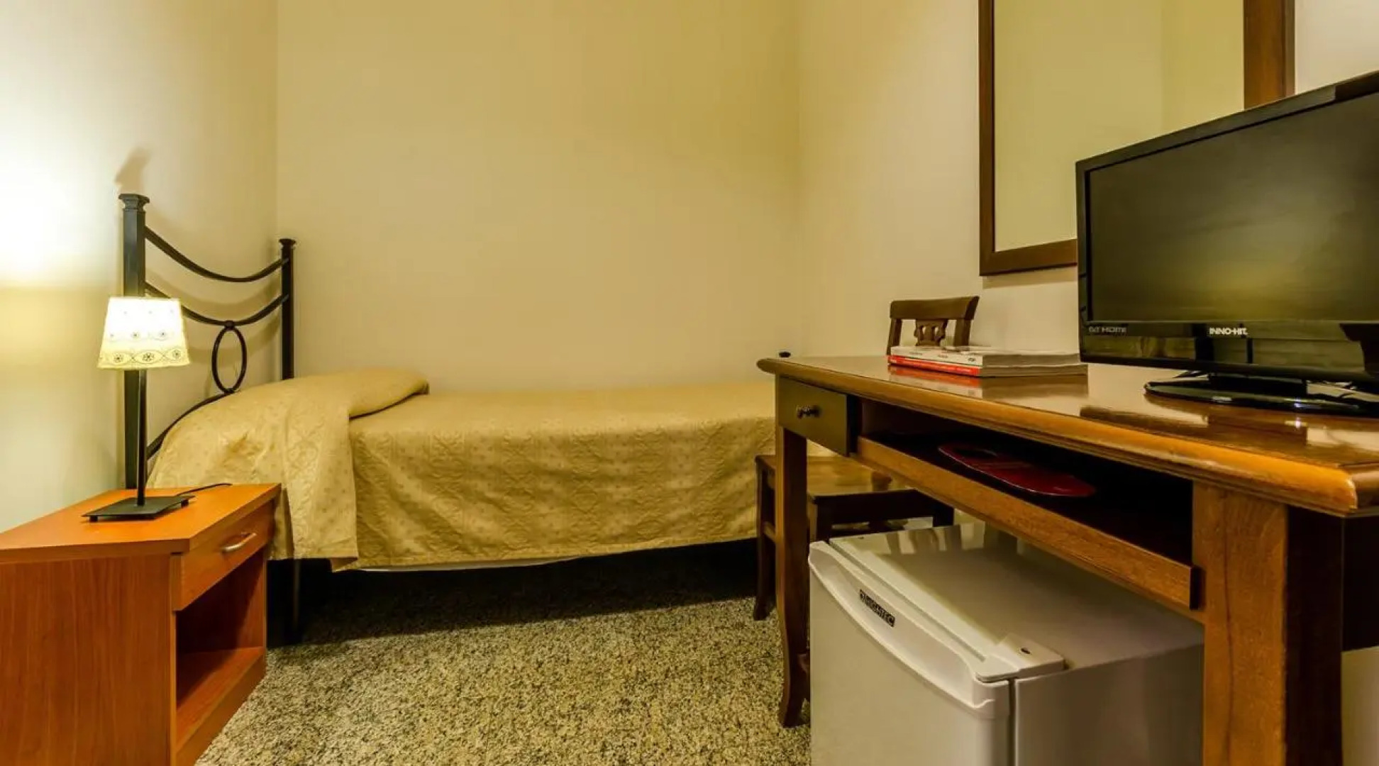 Отель Antico Acquedotto