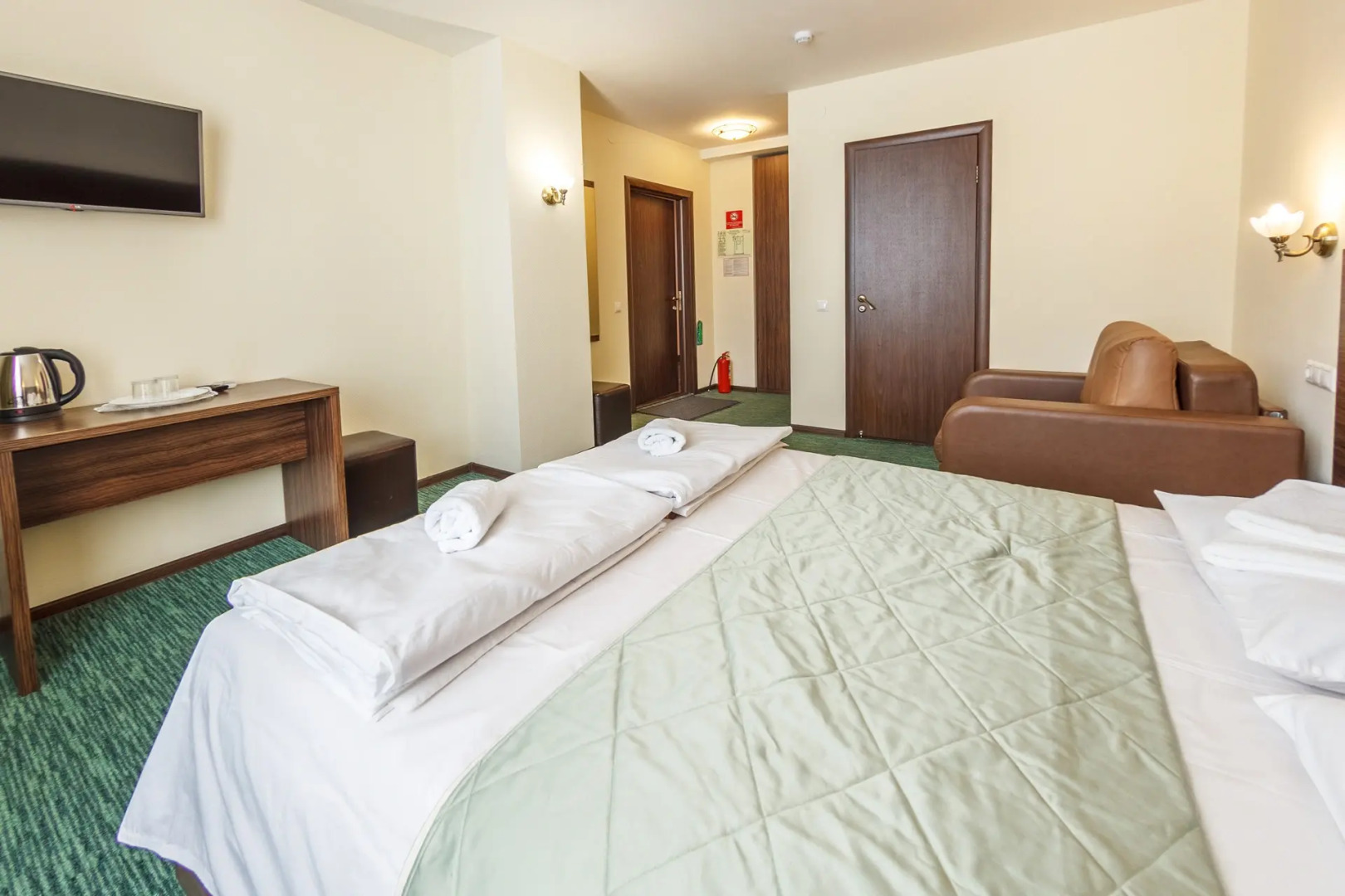 Отель Алмаз