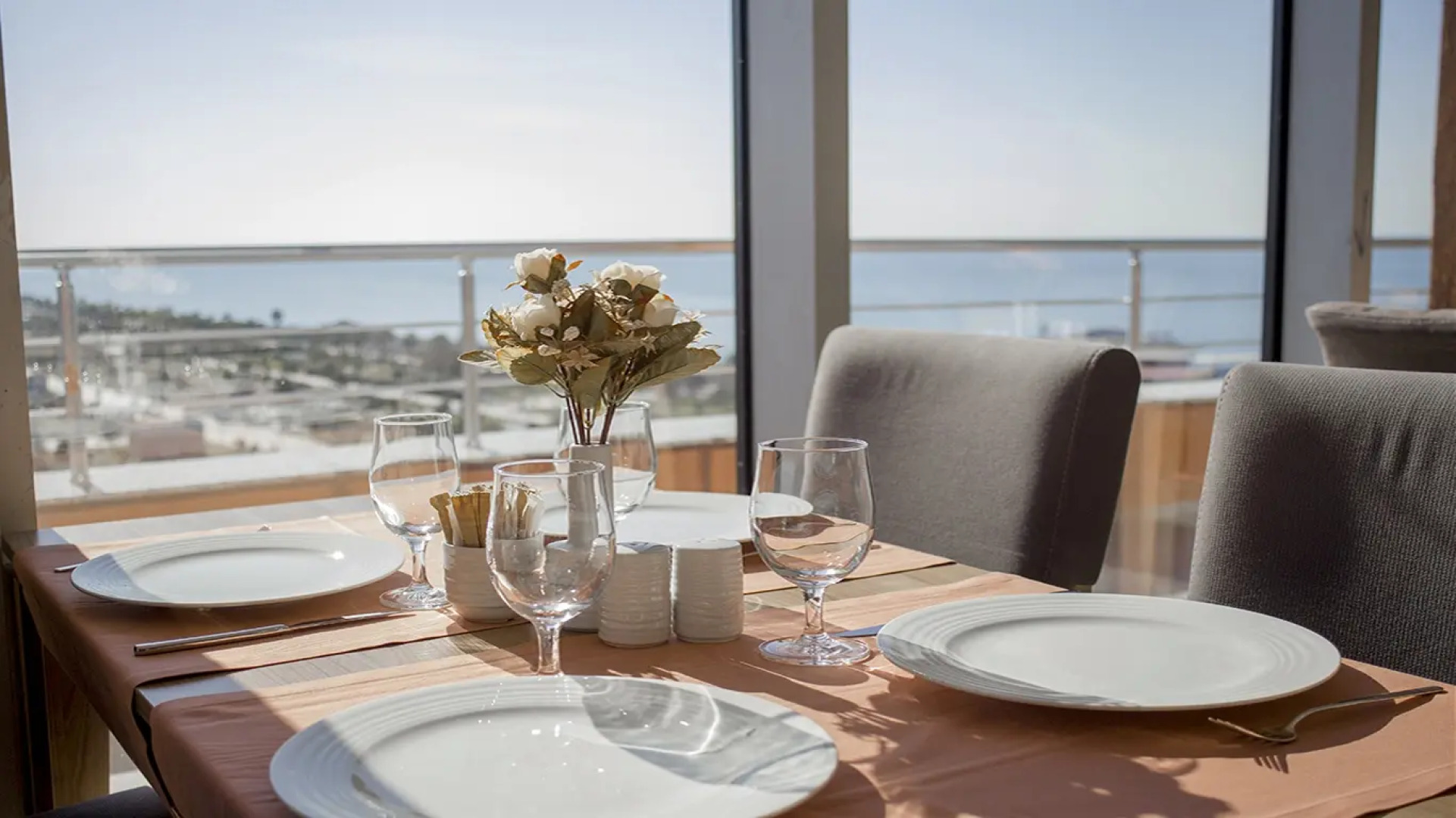 Отель Legend Business