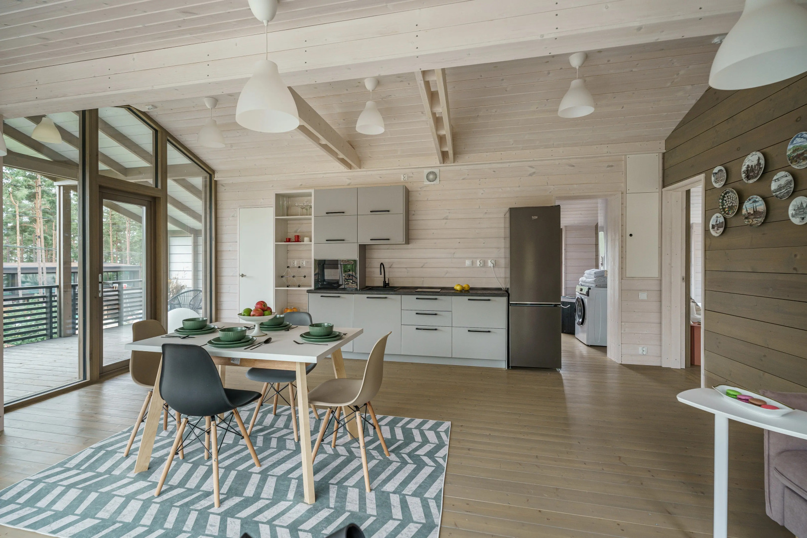 Частный дом пространства три тома у Финского залива