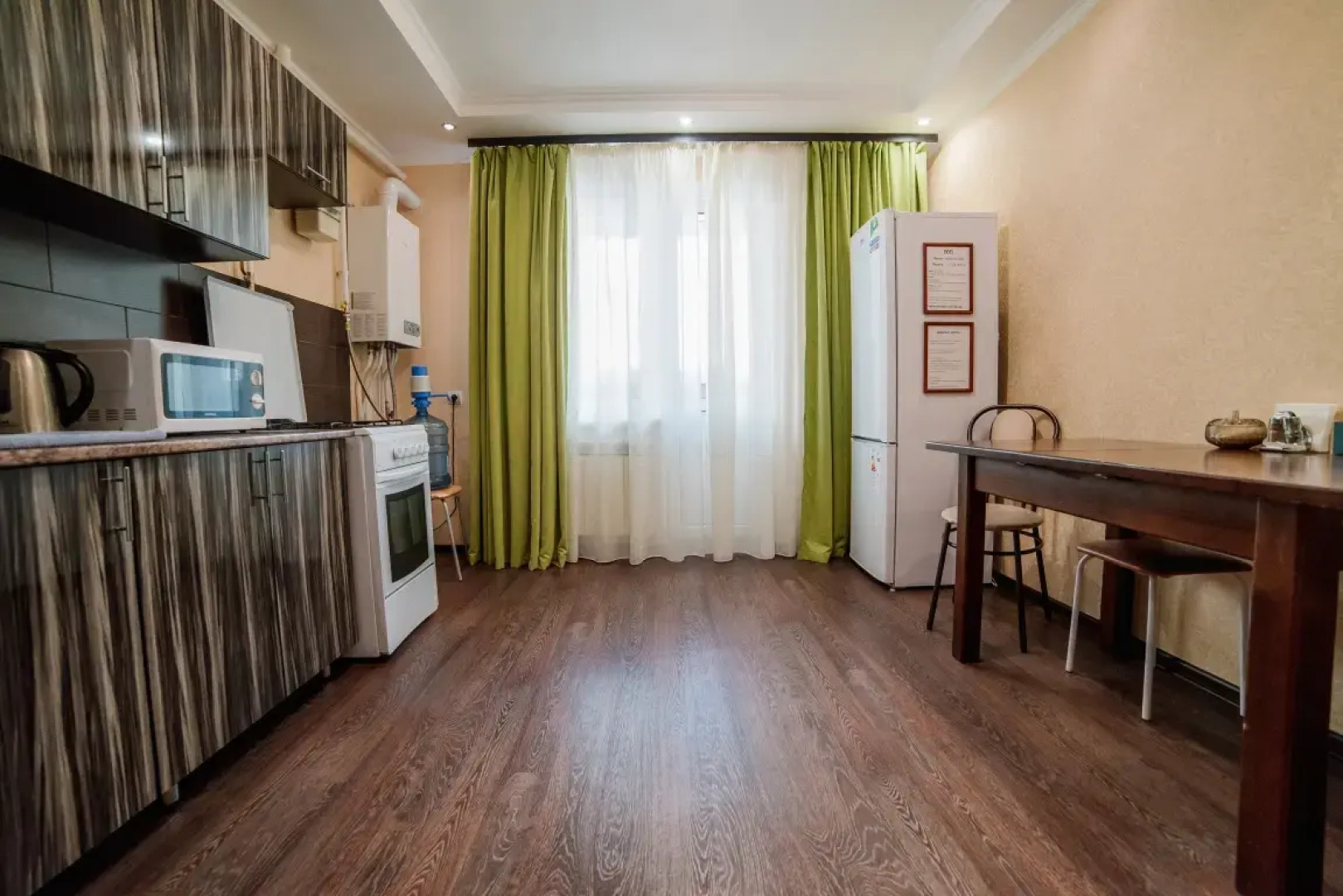 Апартаменты 2 комнатные в центре "Семейная"