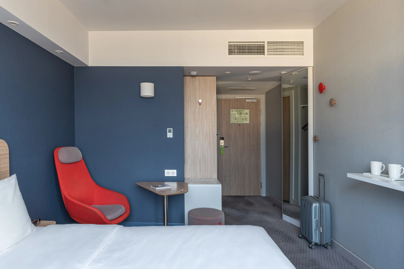 Отель Cosmos Smart Moscow Dubininskaya Hotel