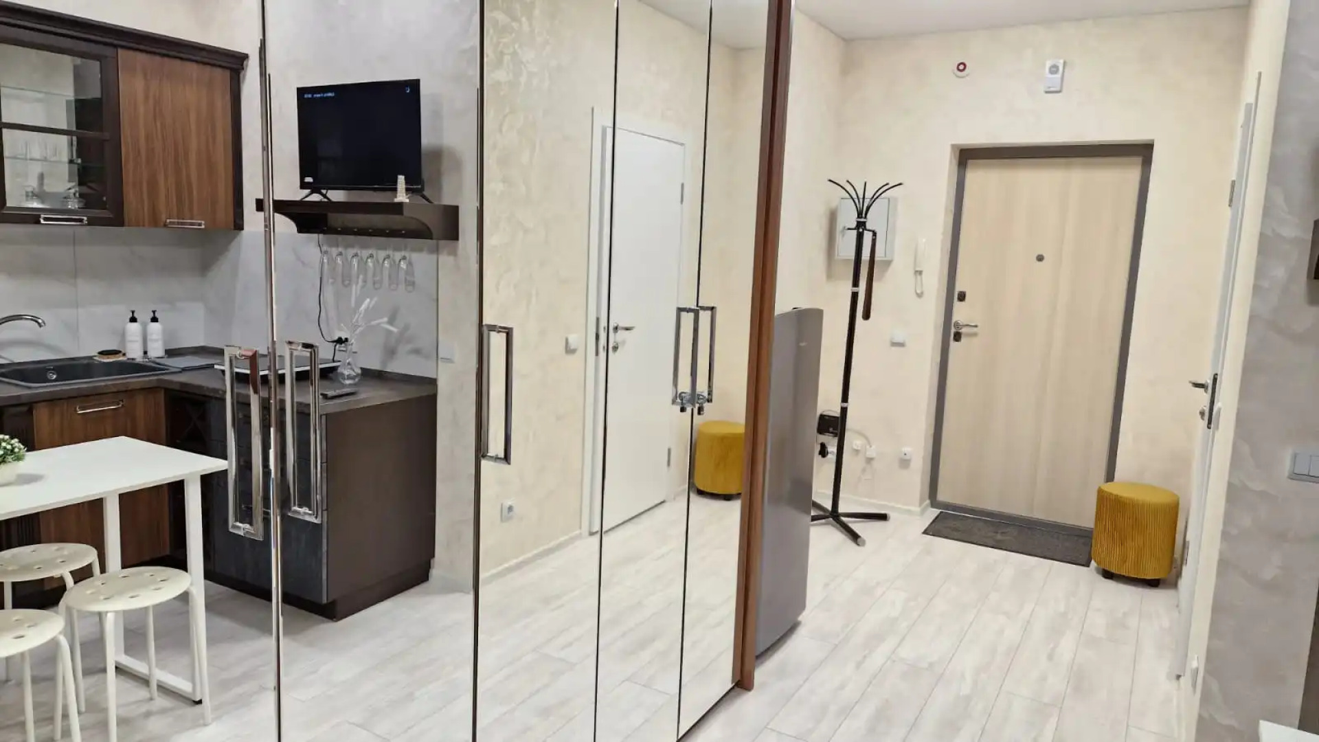 Квартира Родионова 202/2-20