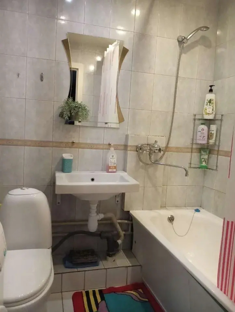 Квартира на Сергея Есенина 48