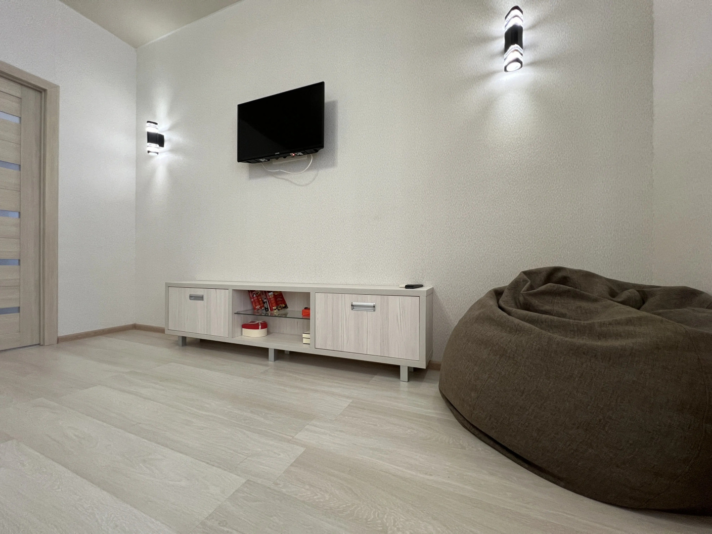 Апартаменты 1 комнатные Челнокова 12 корпус 5-12 как дома Севастополь