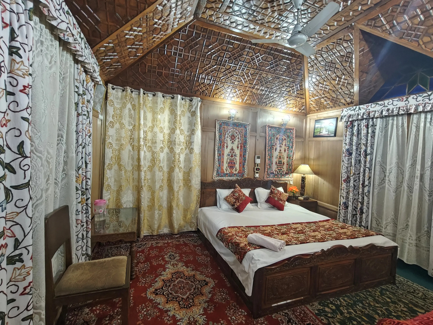 Отель Houseboat Sweetstar