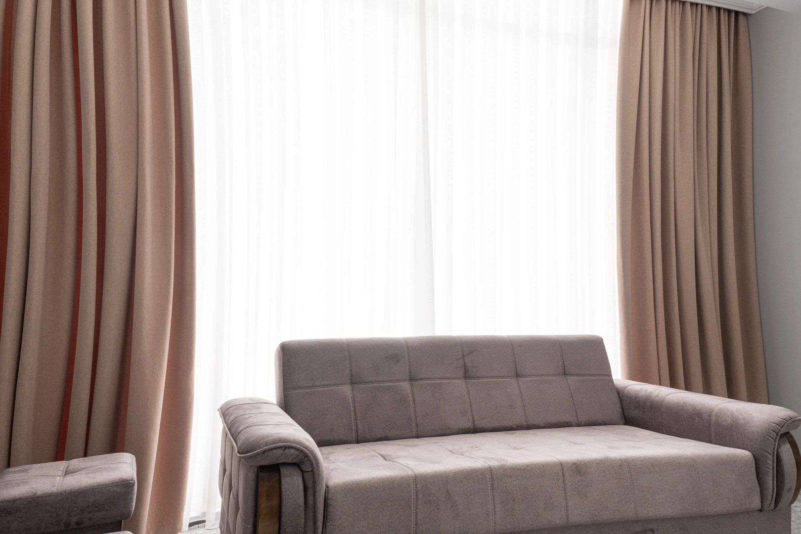 Отель Mir Luxe Plaza