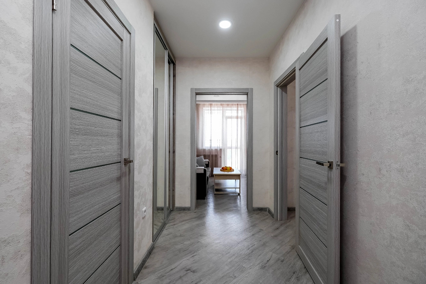 Однокомнатная квартира около жд вокзала на улице Ленина 81