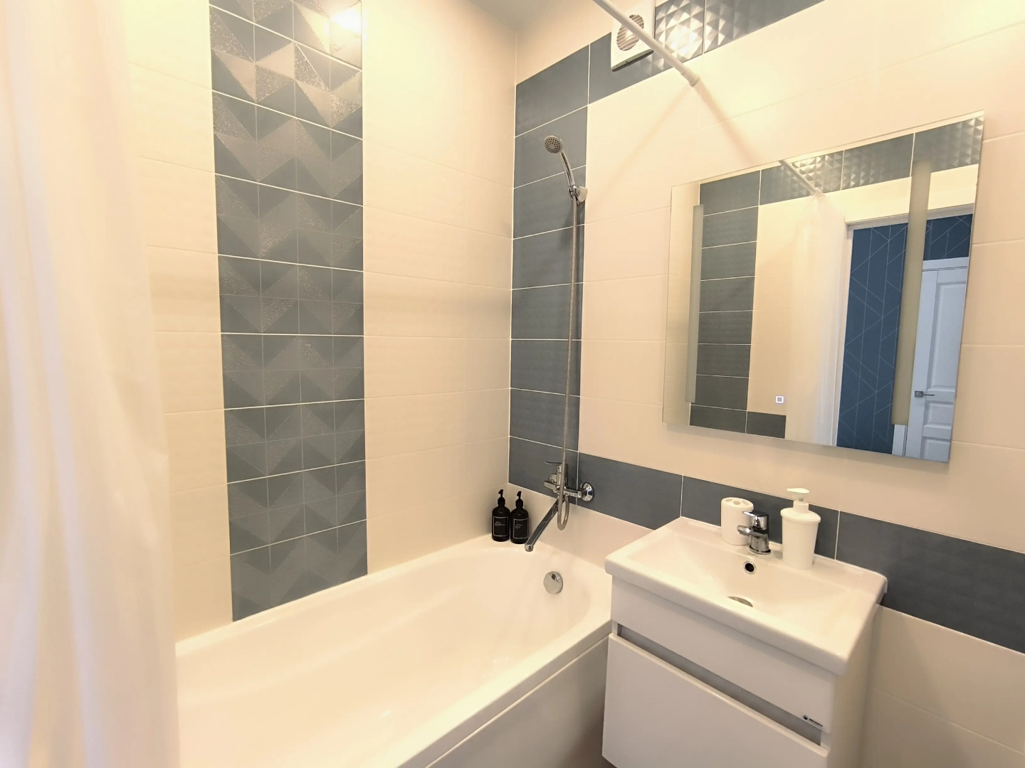 Квартира Студия Кедр возле НТЦ НОВАТЭК