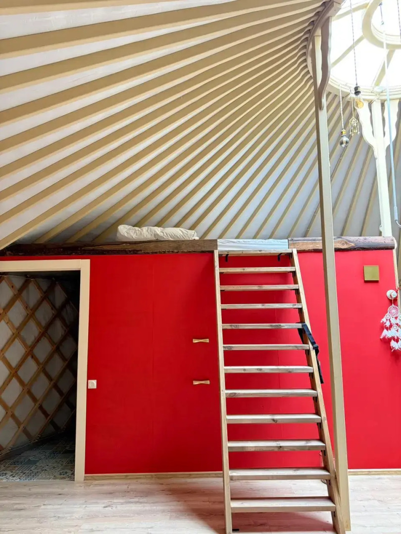 Частный дом Юрта среди сосен