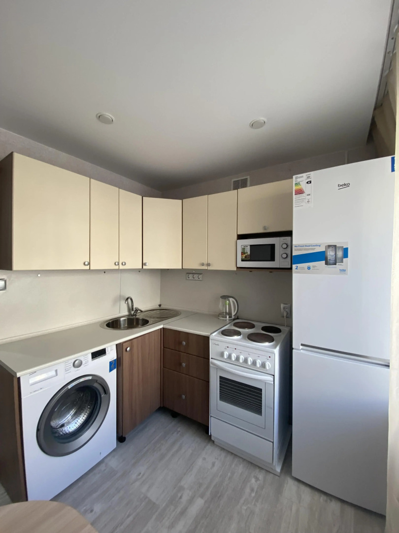 Малиновского 63