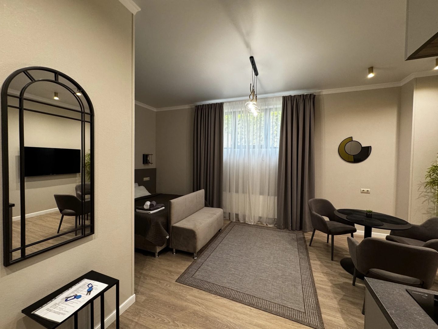 Апартаменты  Apart SV4 Цоколь Раушен Престиж