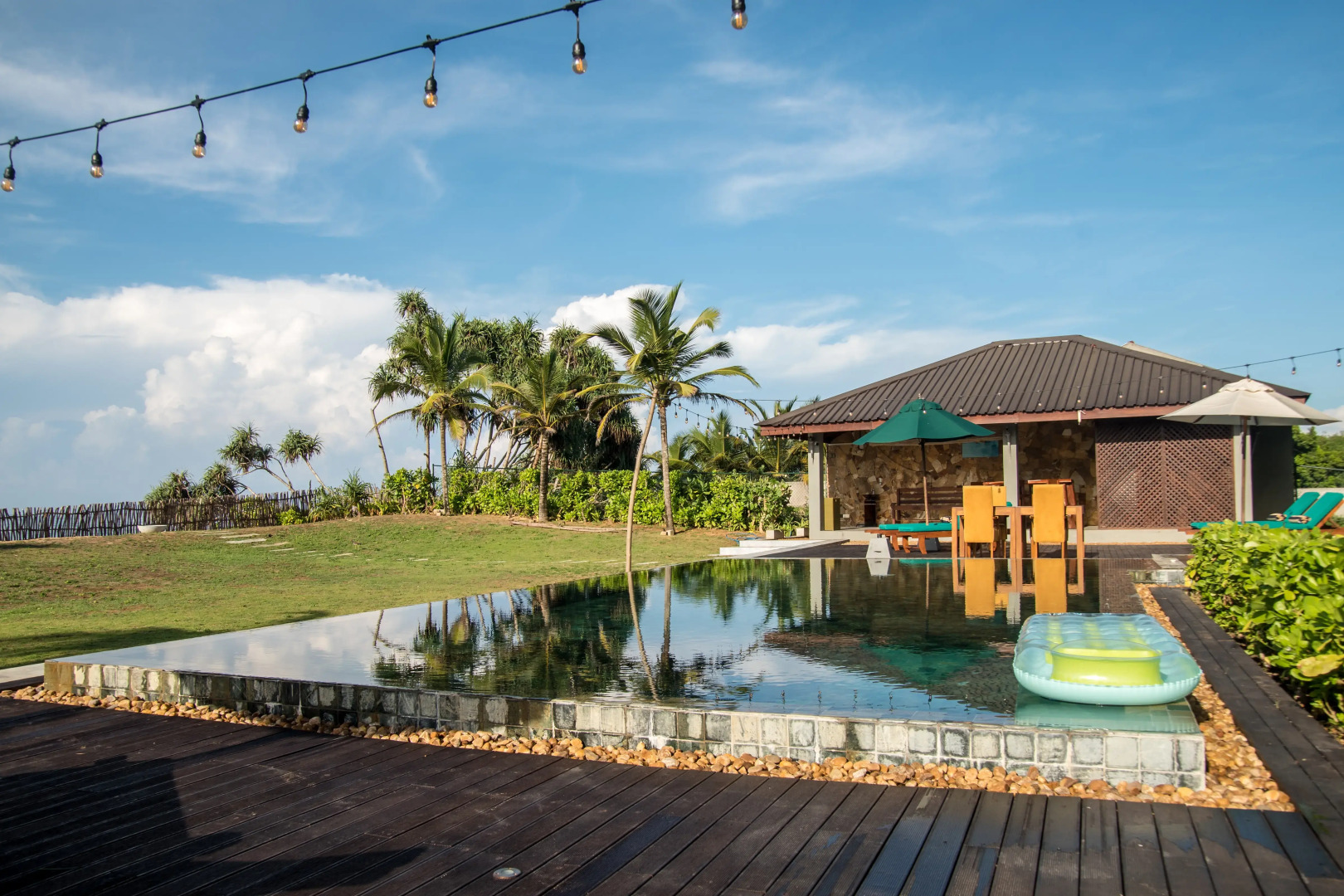 Бутик-отель Six Elements Beach