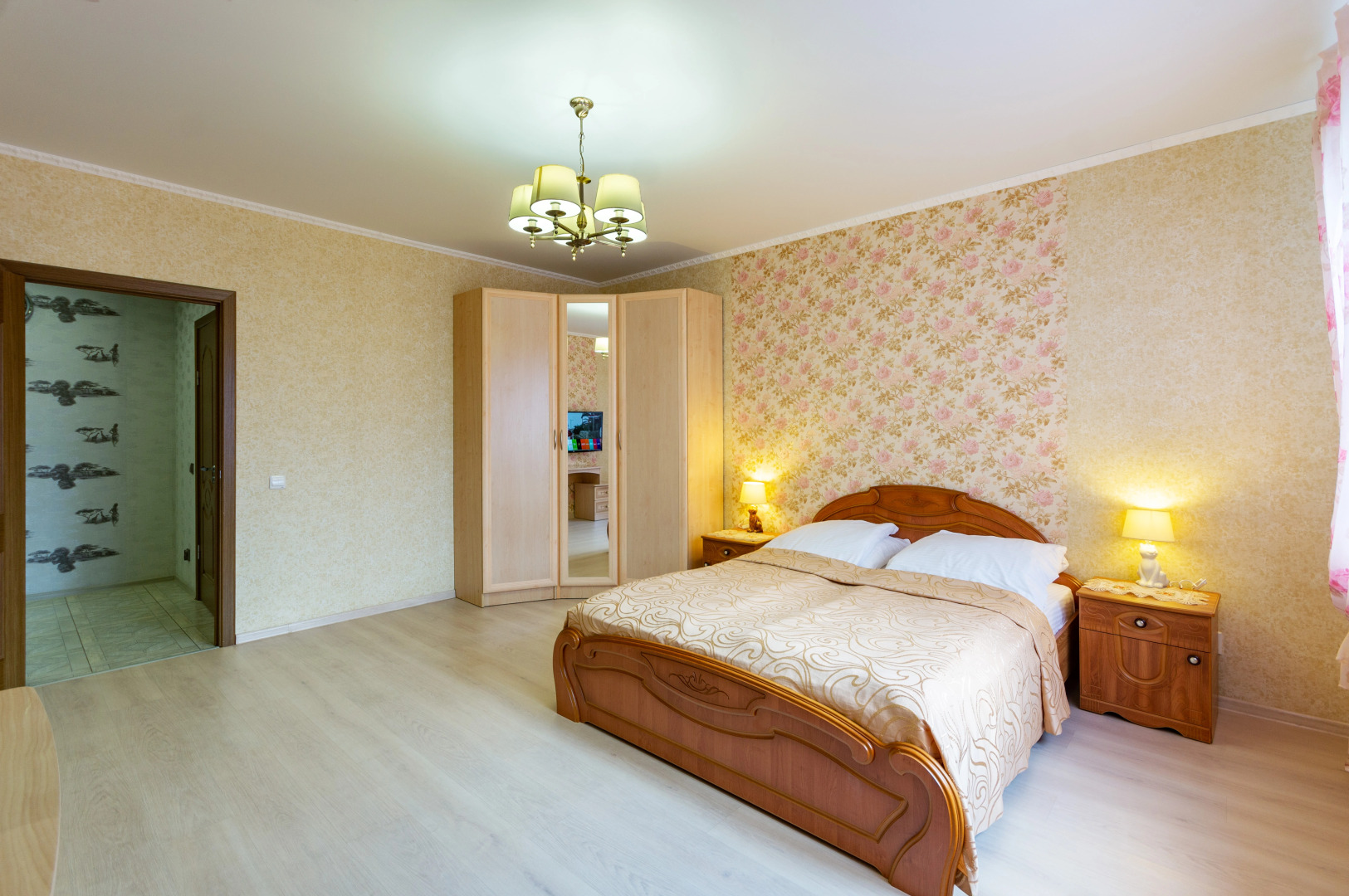 Апартаменты West39 Шахматная 4Б