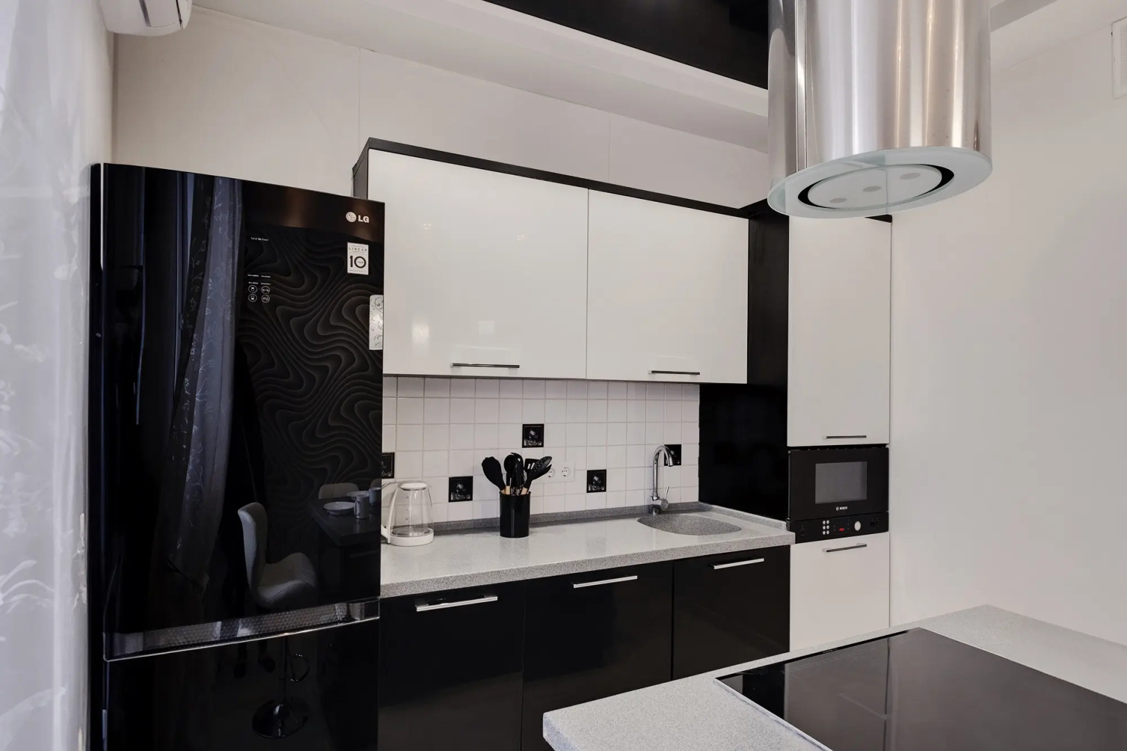 Квартира с Современными Удобствами для Большой Семьи на 43 Армии