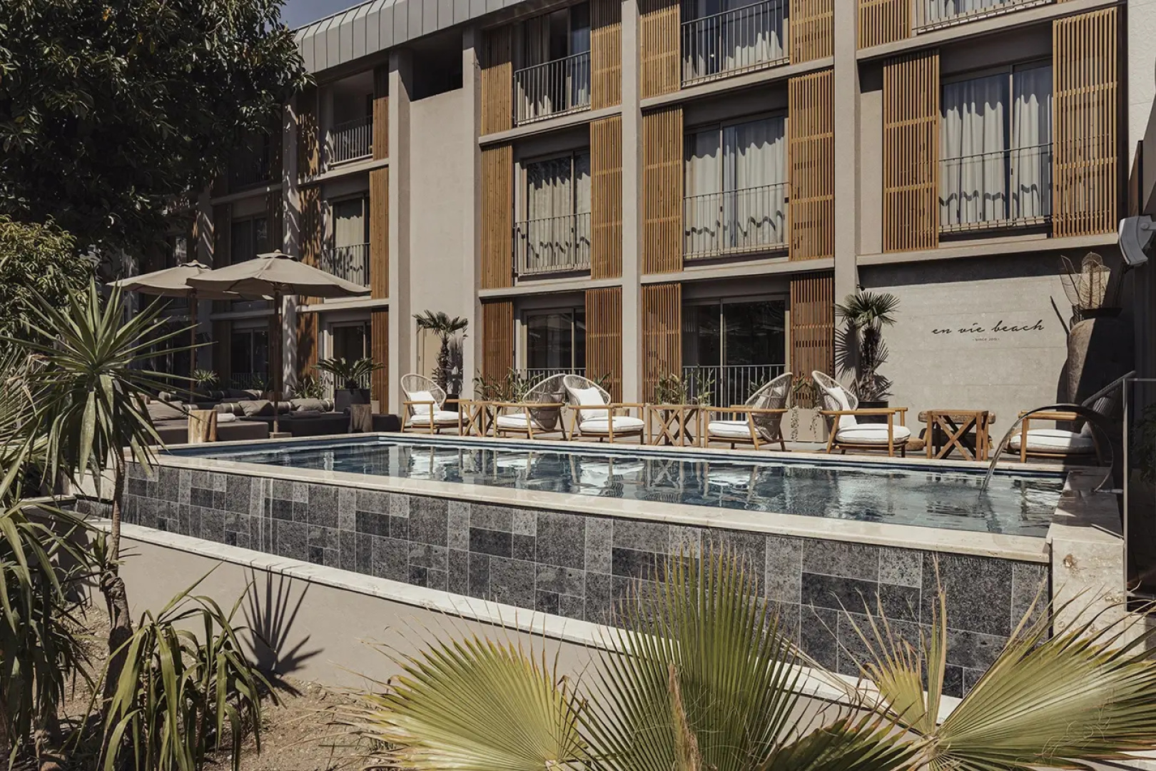 En Vie Beach Boutique Hotel