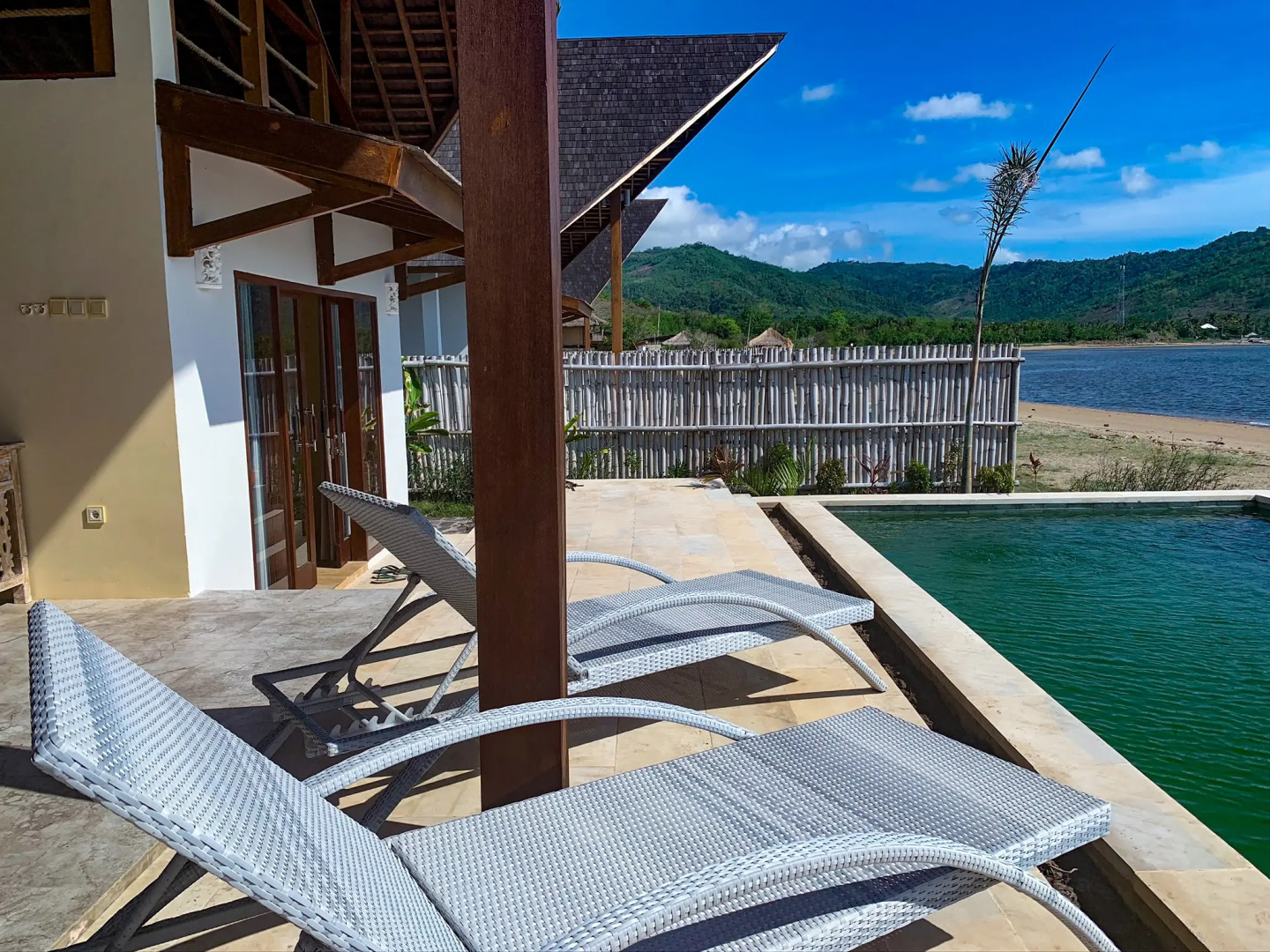 Отель The Club Villas Lombok