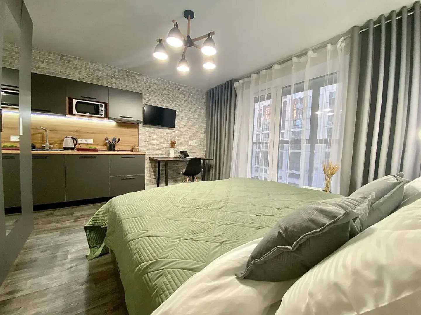 Квартира Поделам у ЖД вокзала