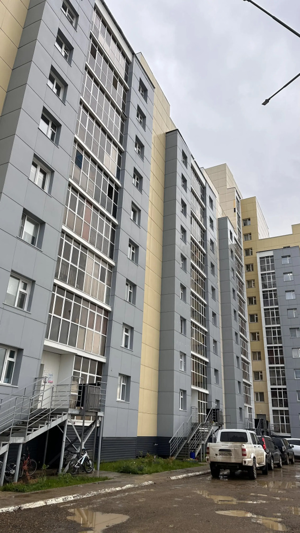 Квартира в новом доме, вид на карьер