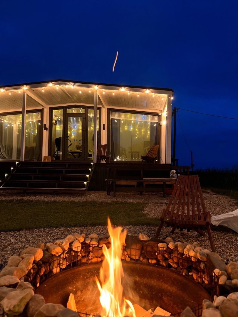 Частный дом  Belov House  с панорамным остеклением у леса