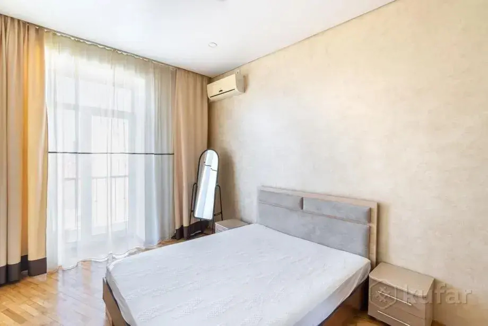 Апартаменты Большая шикарная двушка в самом центре Минска (ГУМ)