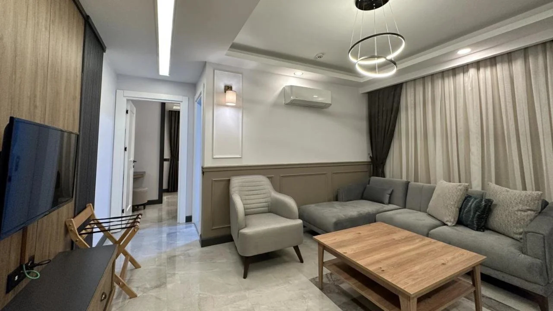 Отель Quality Gold Suite