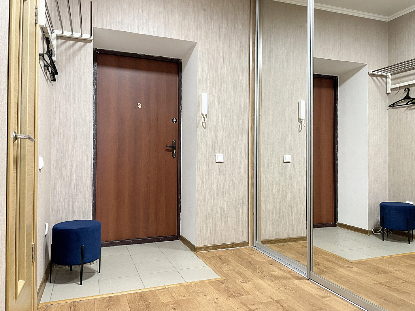 Квартира рядом с Визус центром