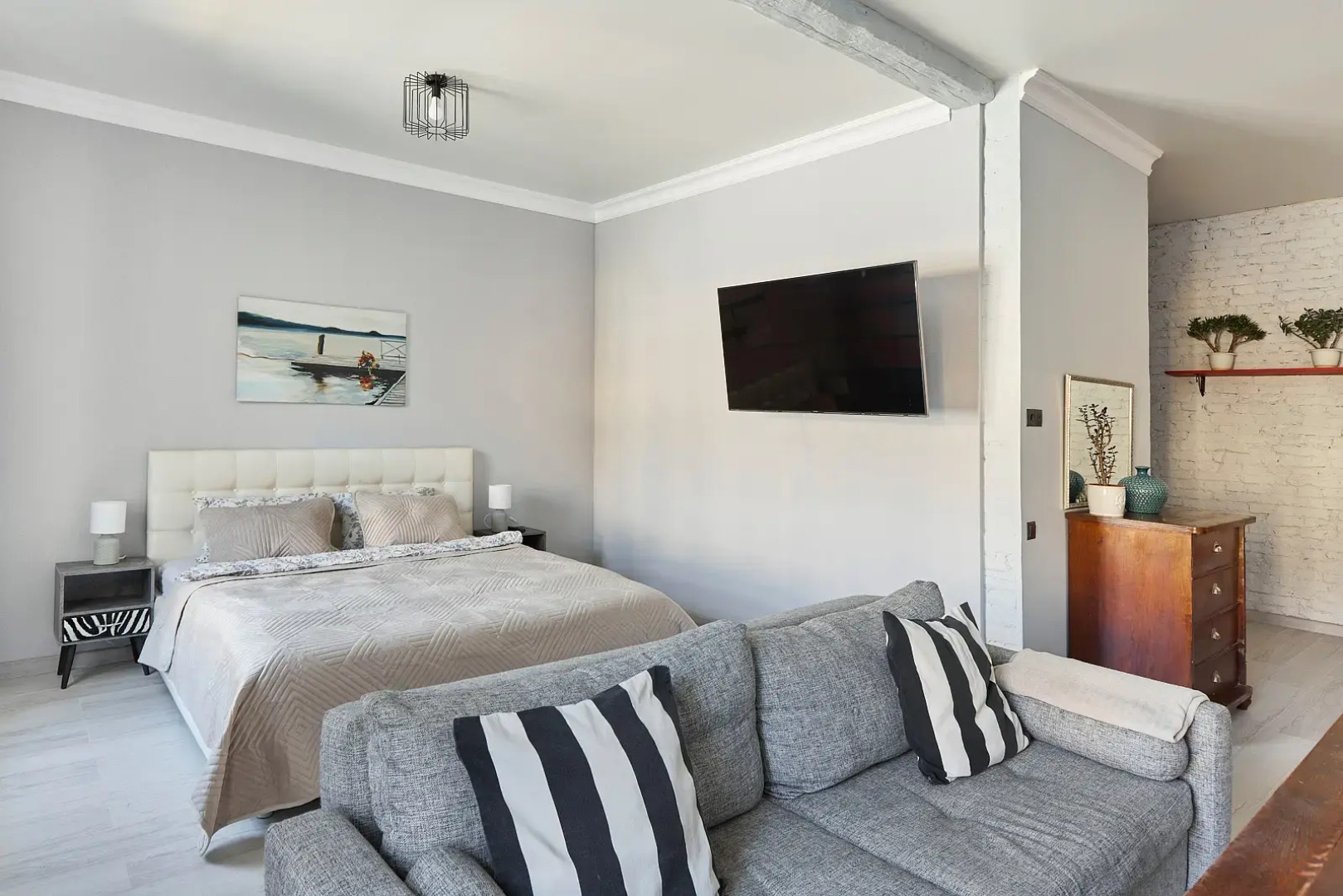 Квартира Orlov House с видом на крыши Петербурга