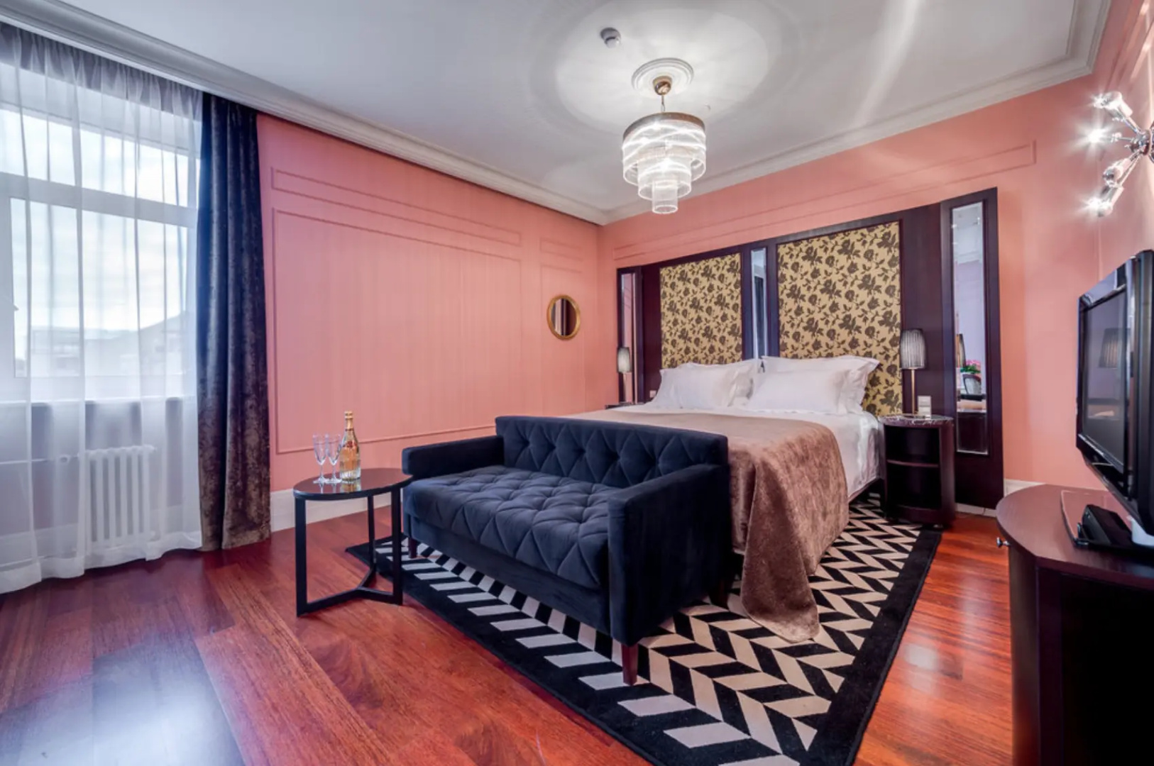 Отель DOM Boutique Hotel