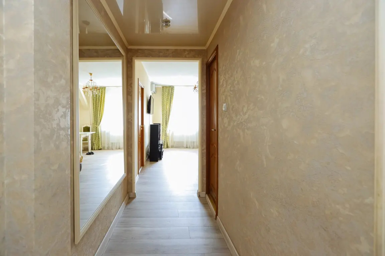 Квартира на Дадаева 1