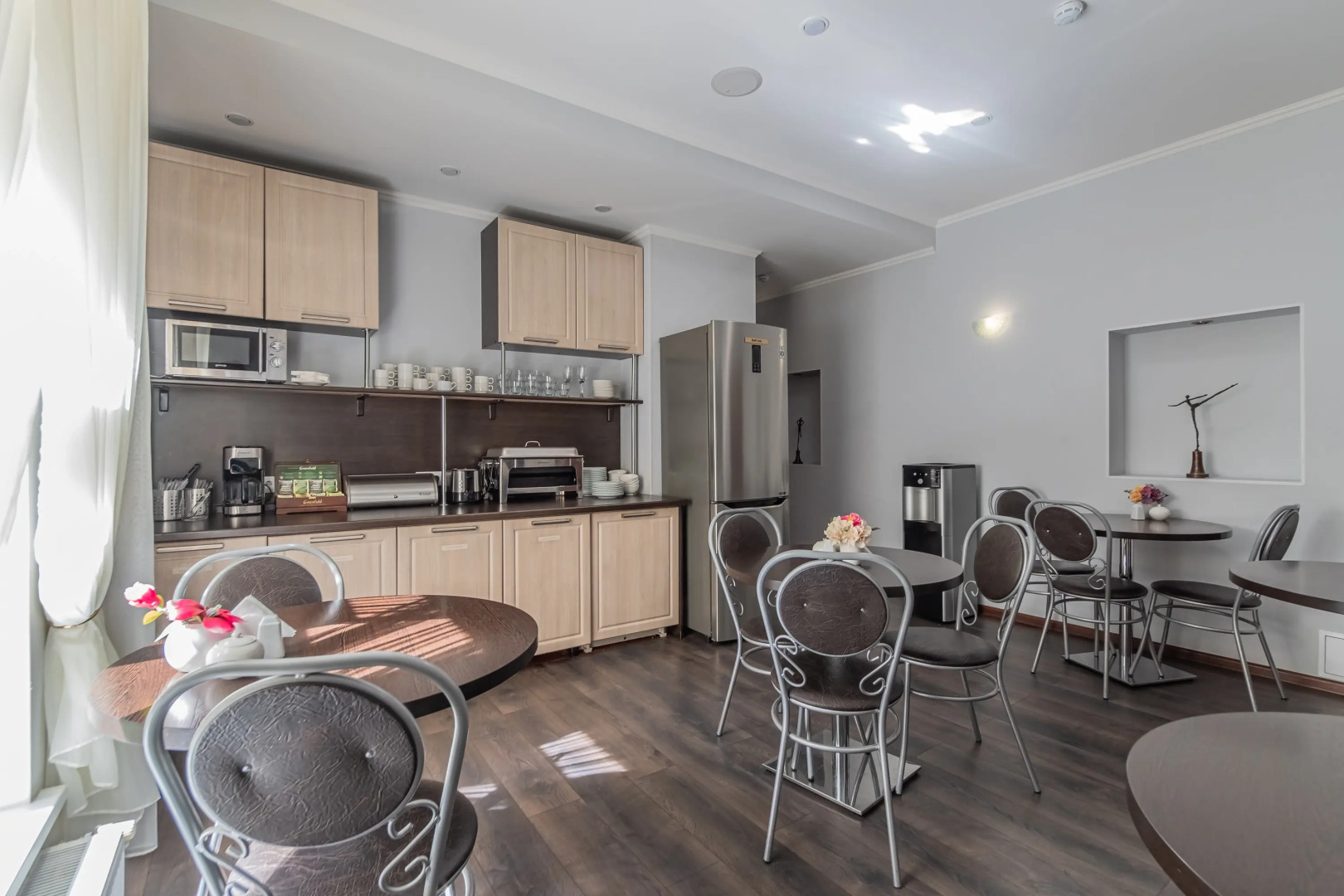 Меблированные комнаты Ларго у Невского проспекта