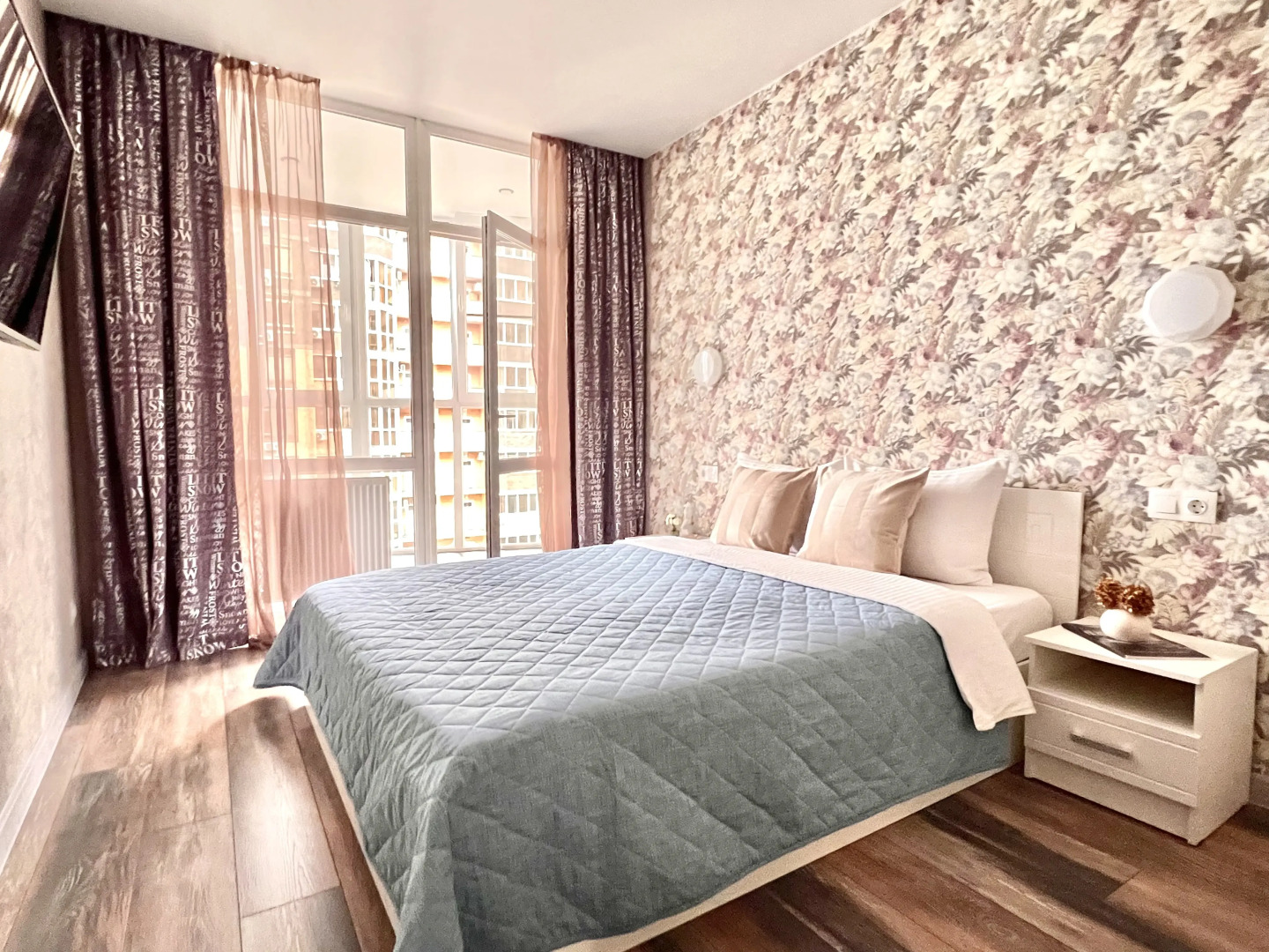 Квартира Евродвушка с панорамным балконом