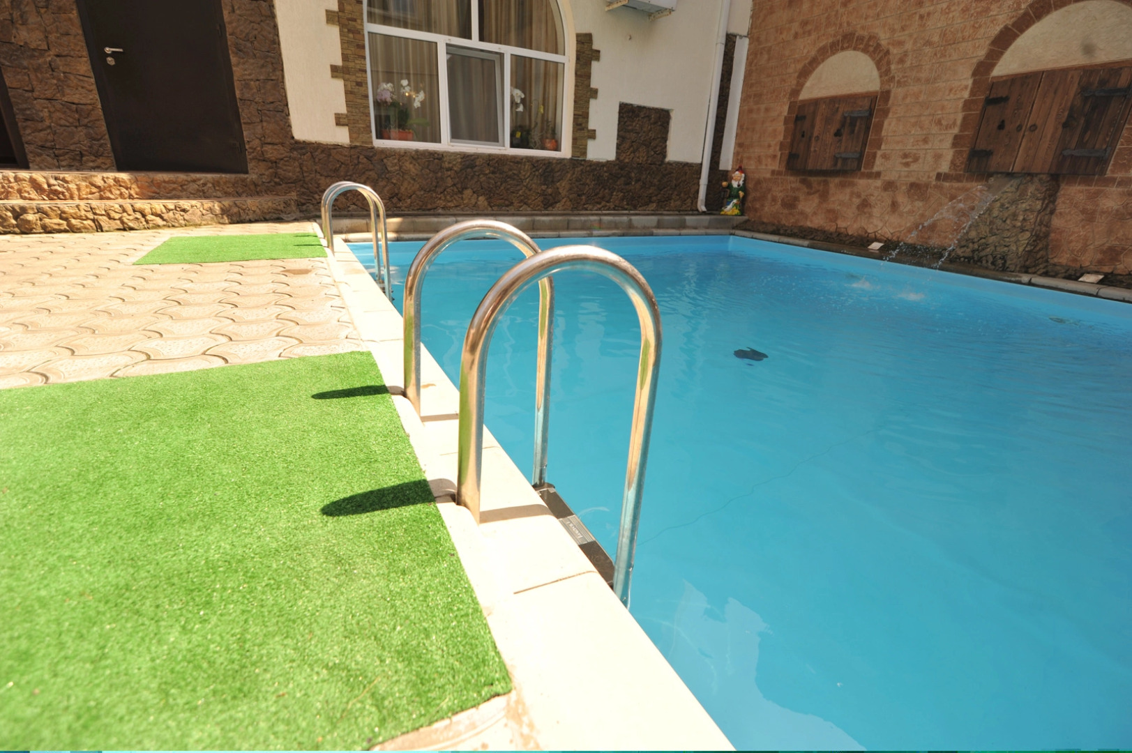 Отель Максимус