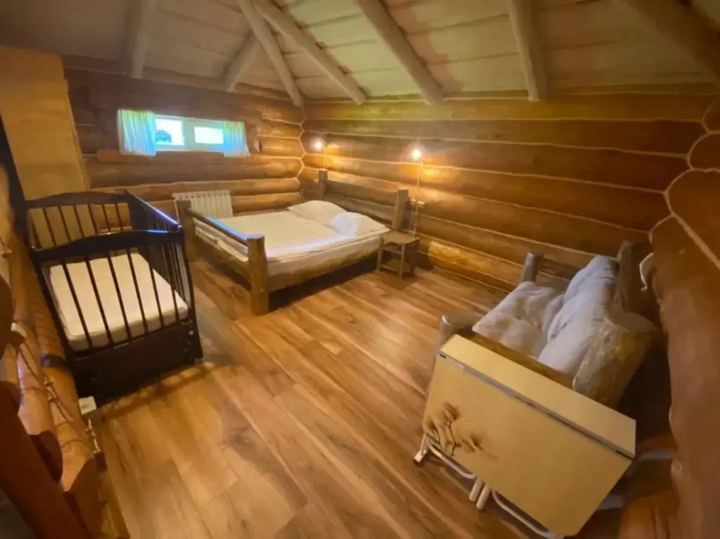 Частный дом Подмосковный Домик с двумя спальнями Люкс