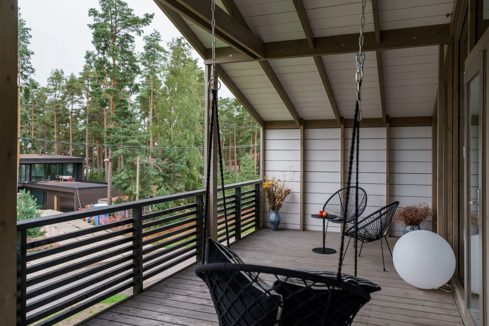 Частный дом пространства три тома у Финского залива