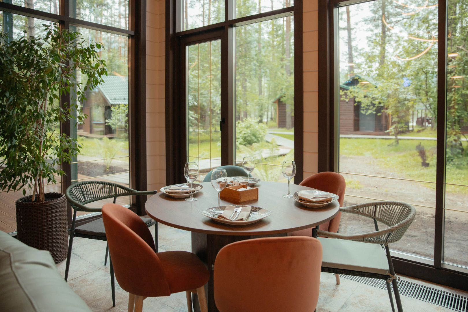 Отель Любава