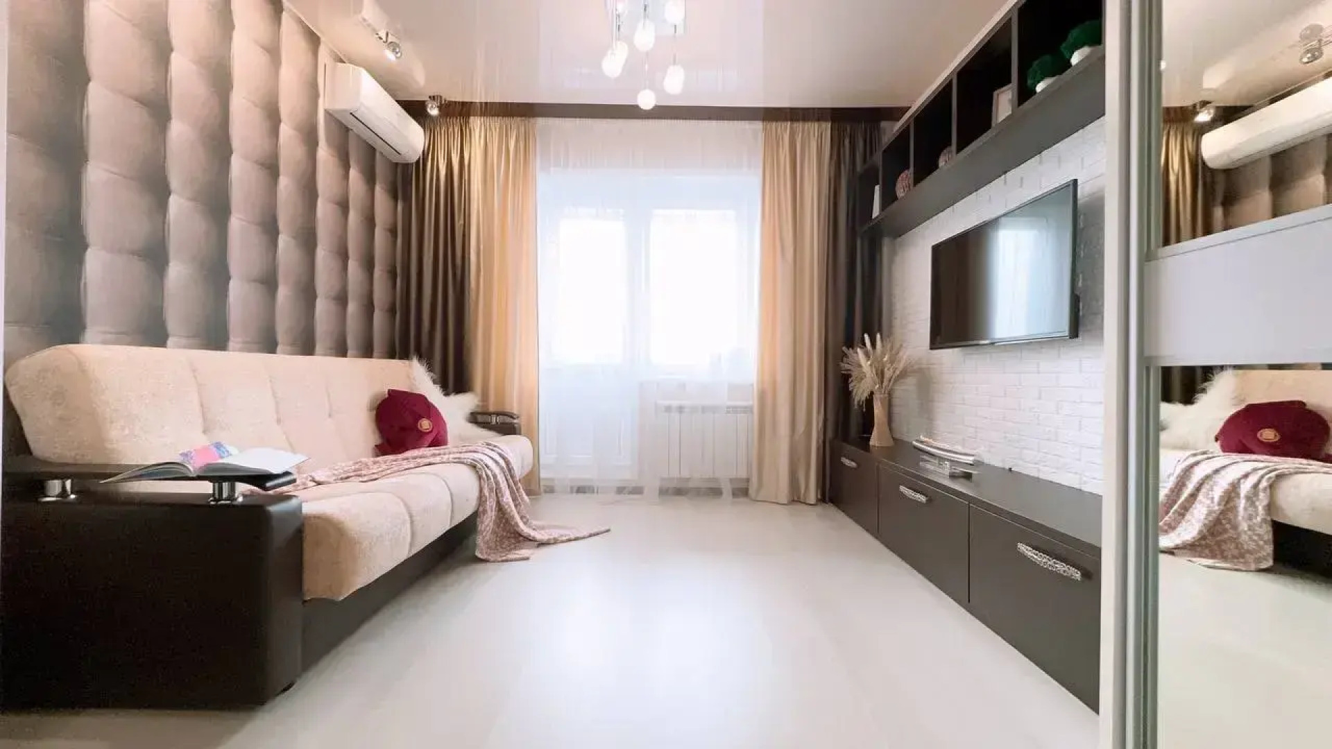 Квартира Окно в Париж