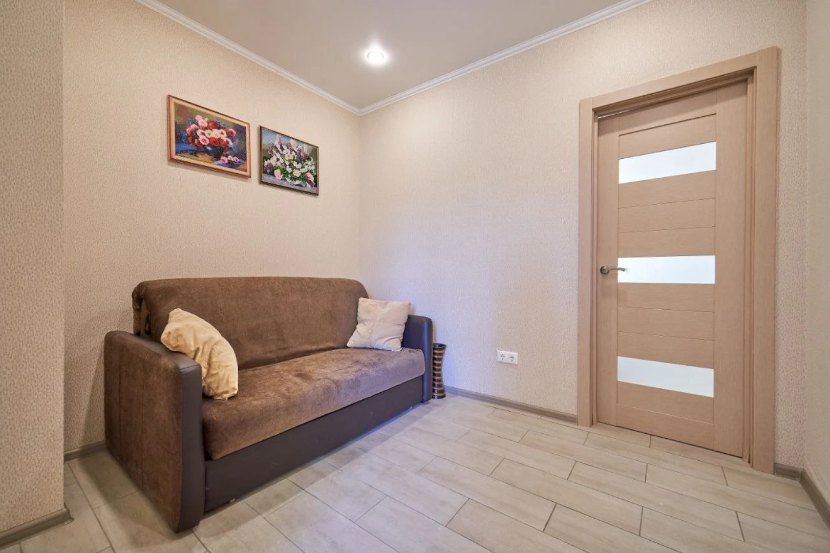 Апартаменты 2-х Комнатные на Перелетной