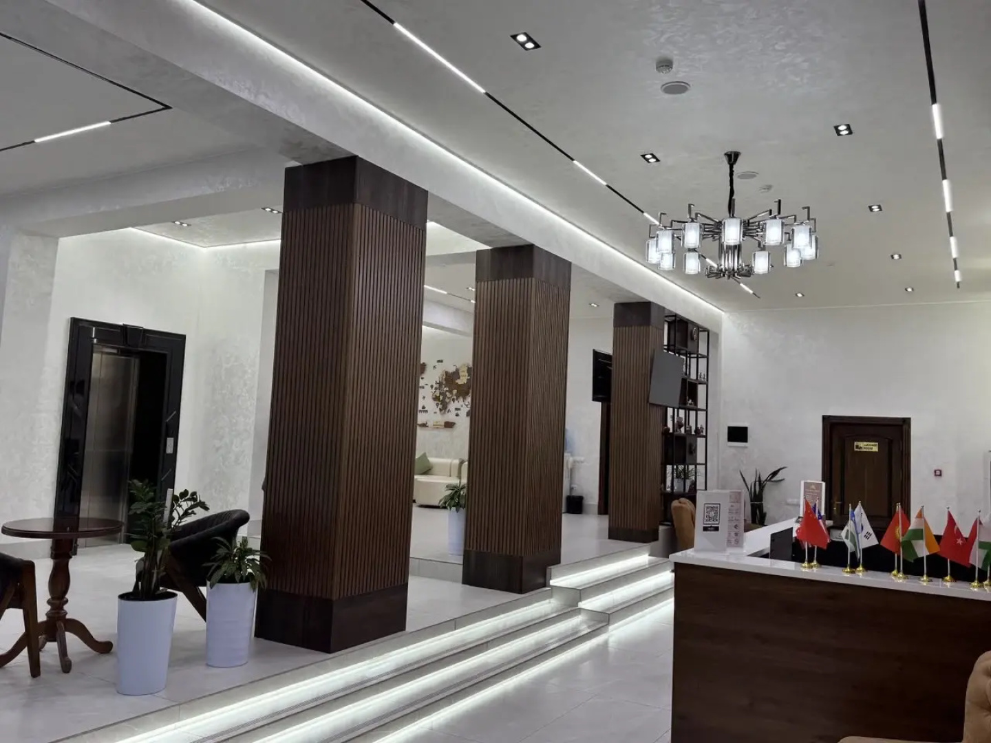 Khan Palace Hotel
