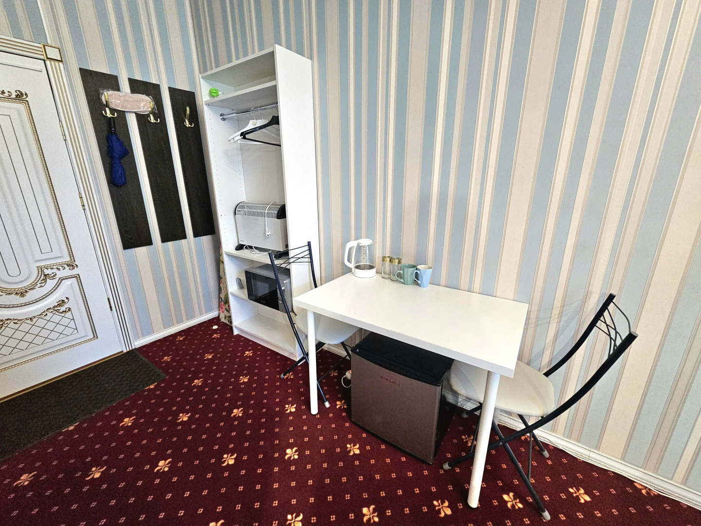 Апартаменты с видом на Александровский сад