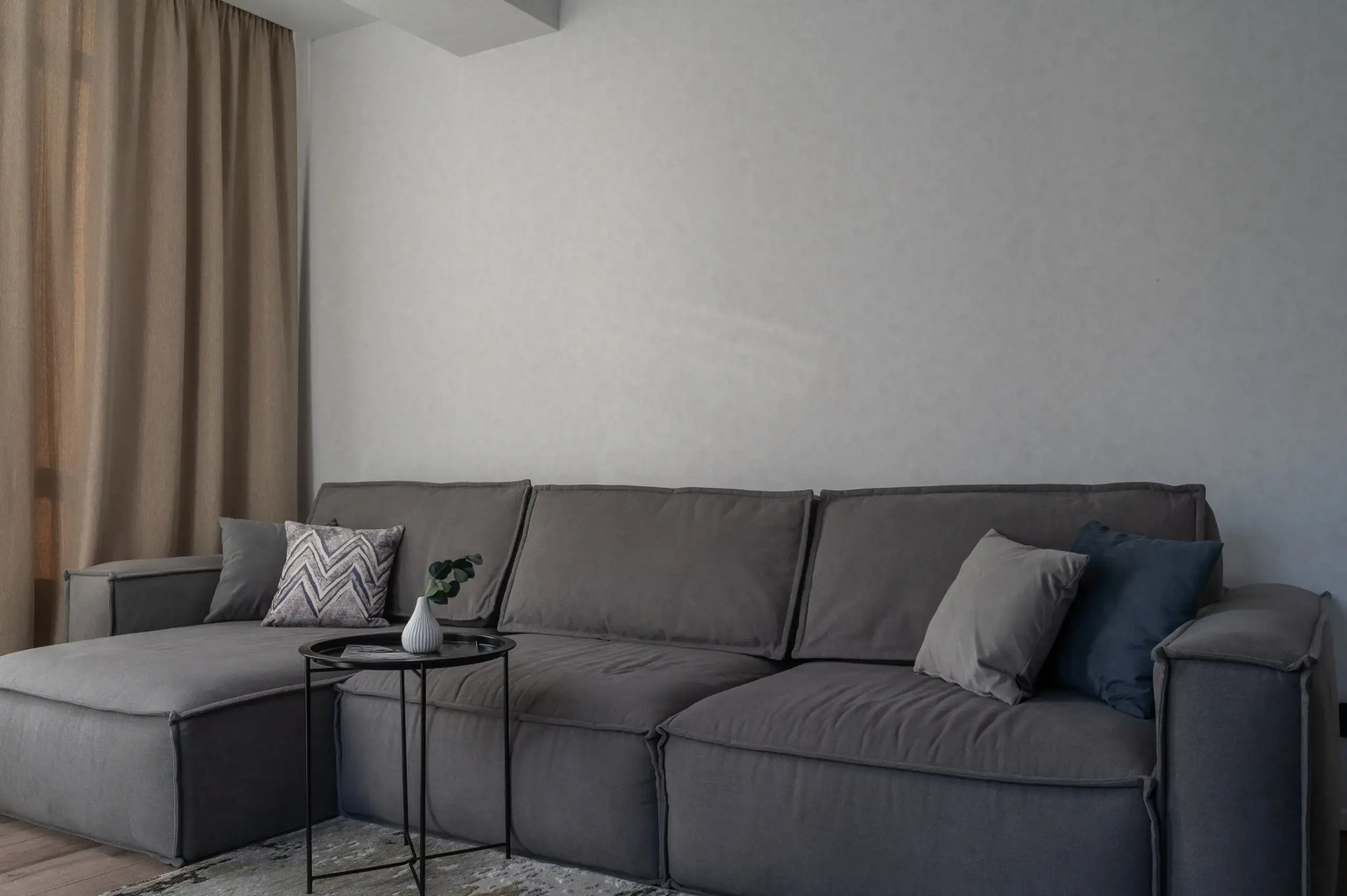 Просторная стильная квартира с видом на горы. Кватро 43