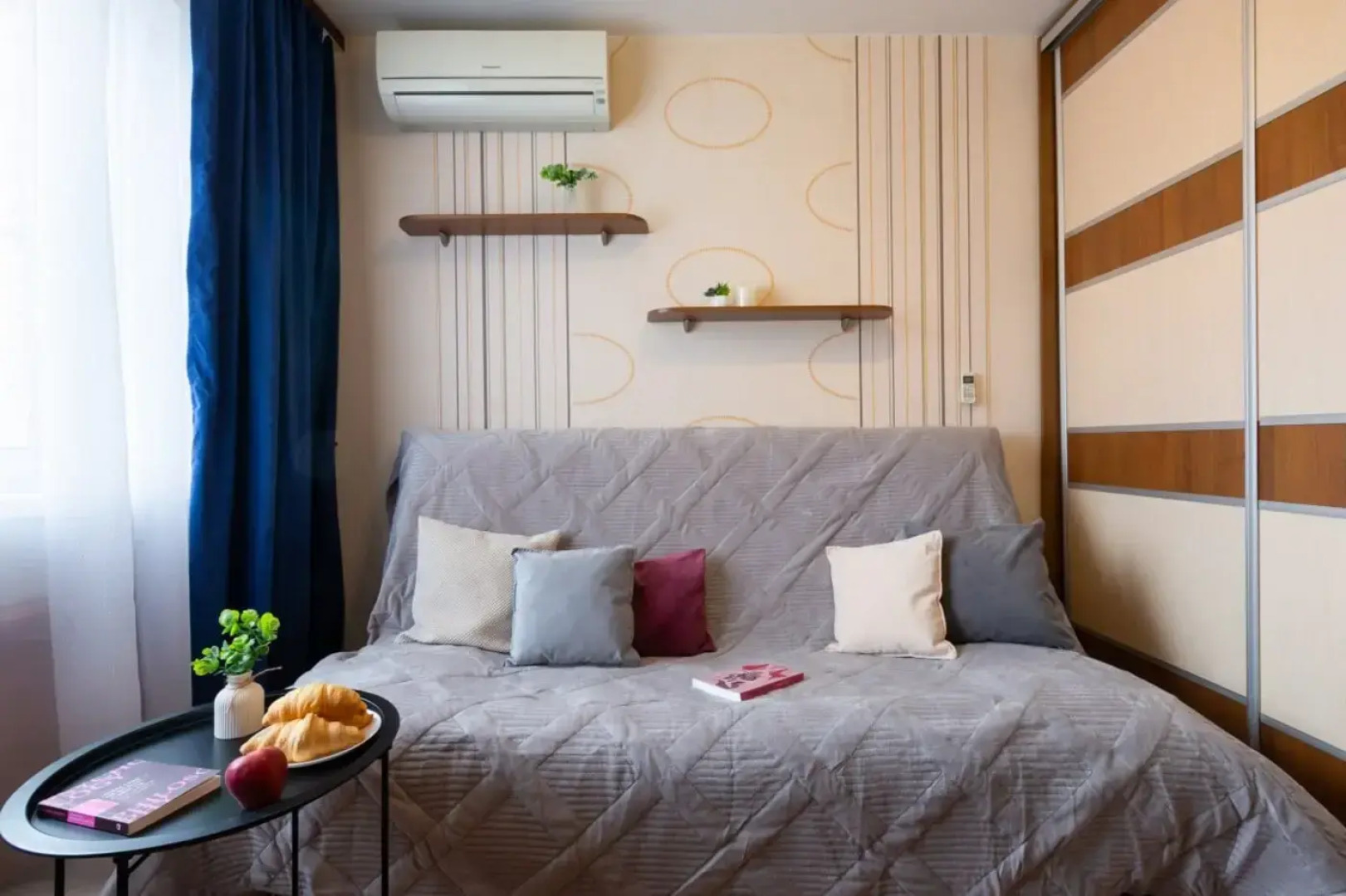 Апартаменты 2 комнатные с балконом в центре города, рядом Парк Победы