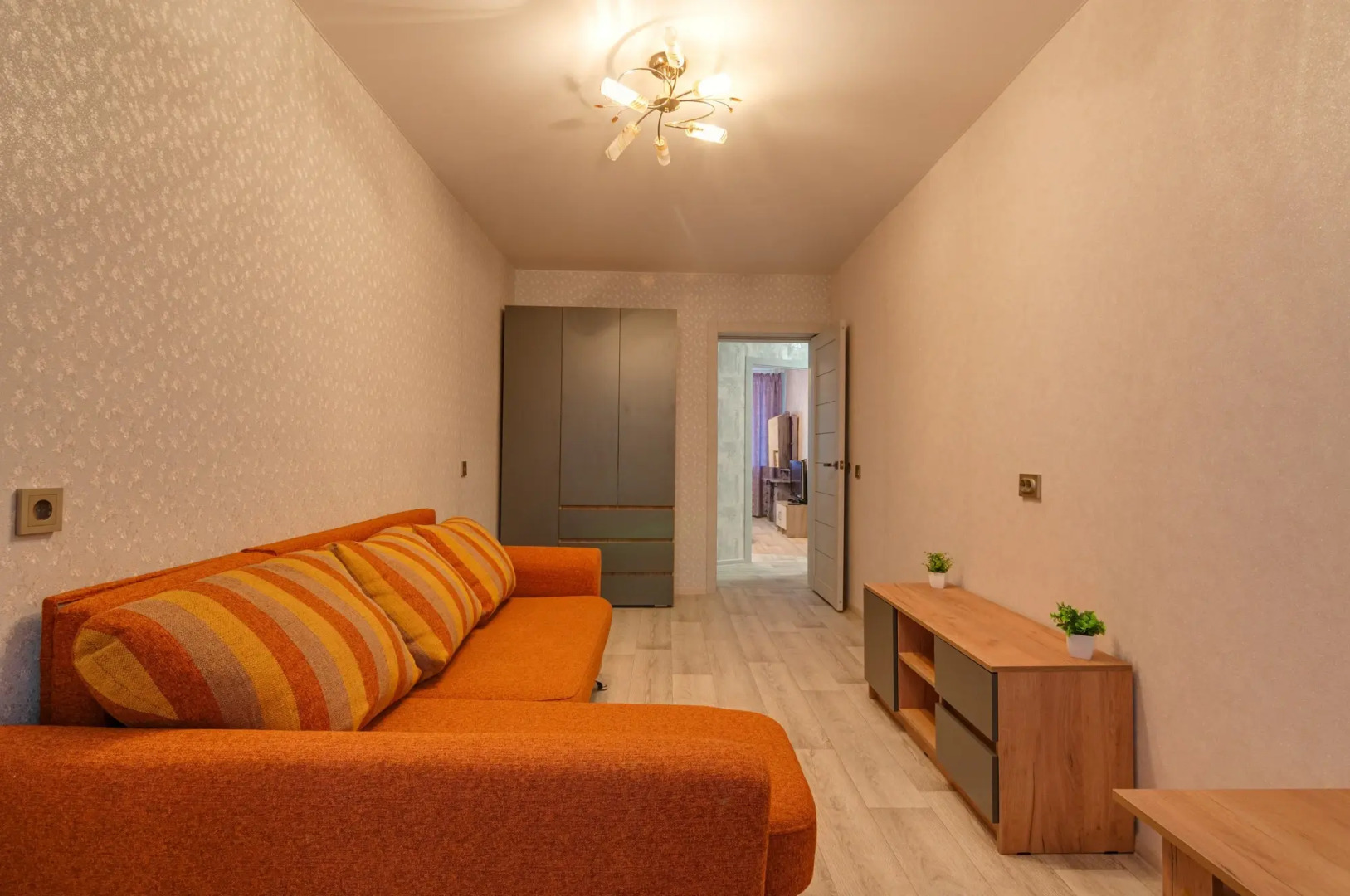 Квартира 2 комнатная чистая уютная