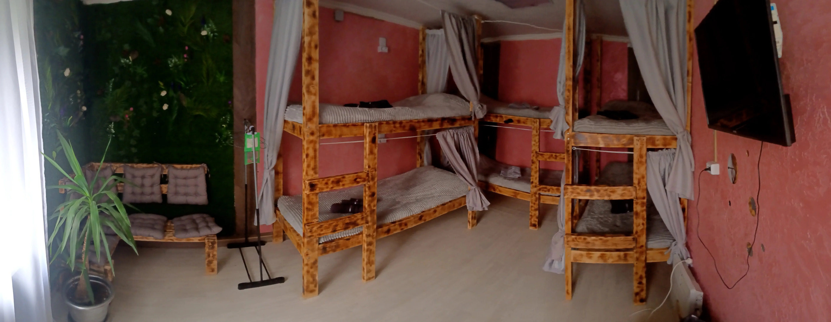 Хостел ЗЕЛЕНЫЙ УГОЛ